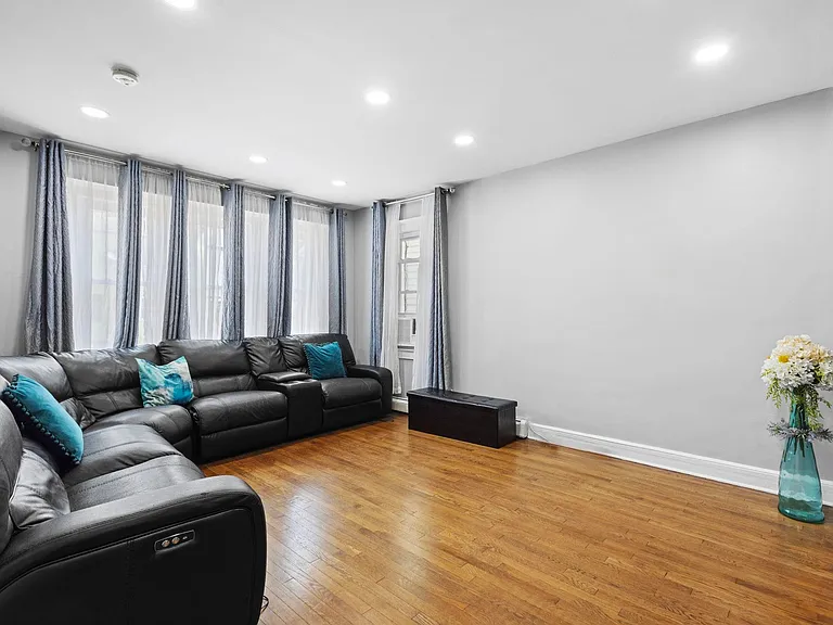 98 Bergen Ave #1 — Photo 4