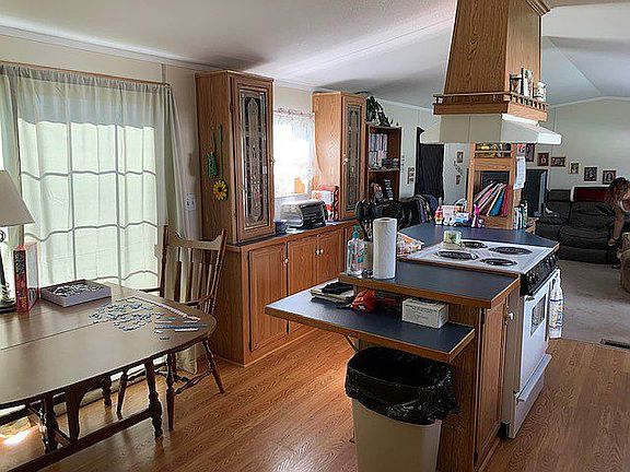 4th image of 30 Sarah Ave
