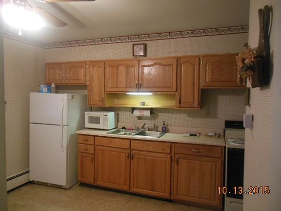 3rd image of 1414 N Chicago St