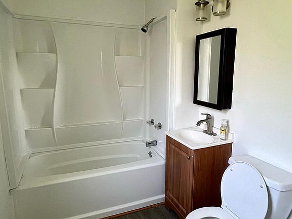 3rd image of 67 Sylvan Ave #1