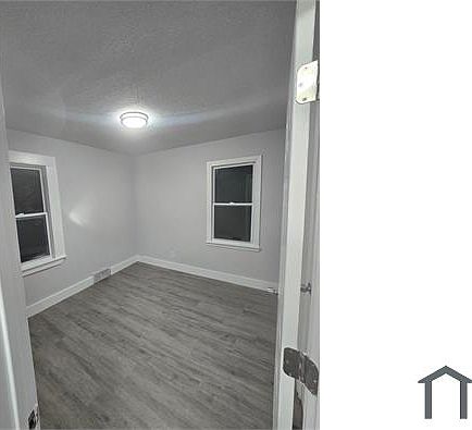 3rd image of 14752 Petoskey Ave
