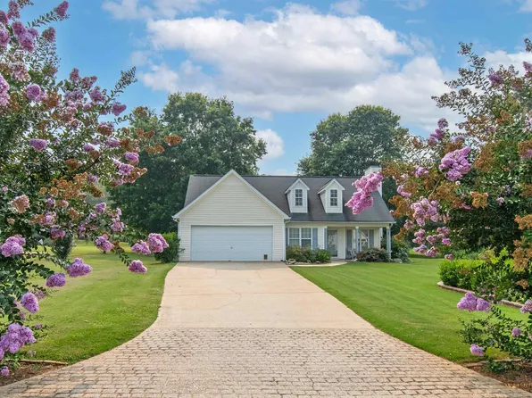 50 McIntosh Estates Ct, Sharpsburg, GA 30277
