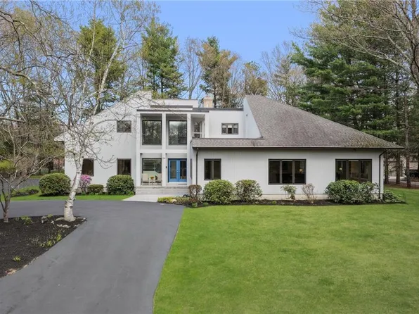 29 Dennell Dr, Lincoln, RI 02865