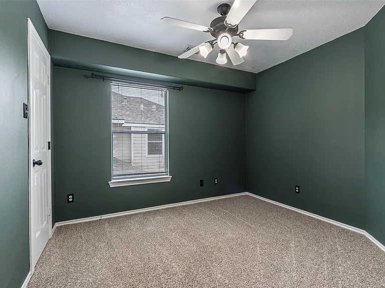 336 Capella Oaks Ln — Photo 25