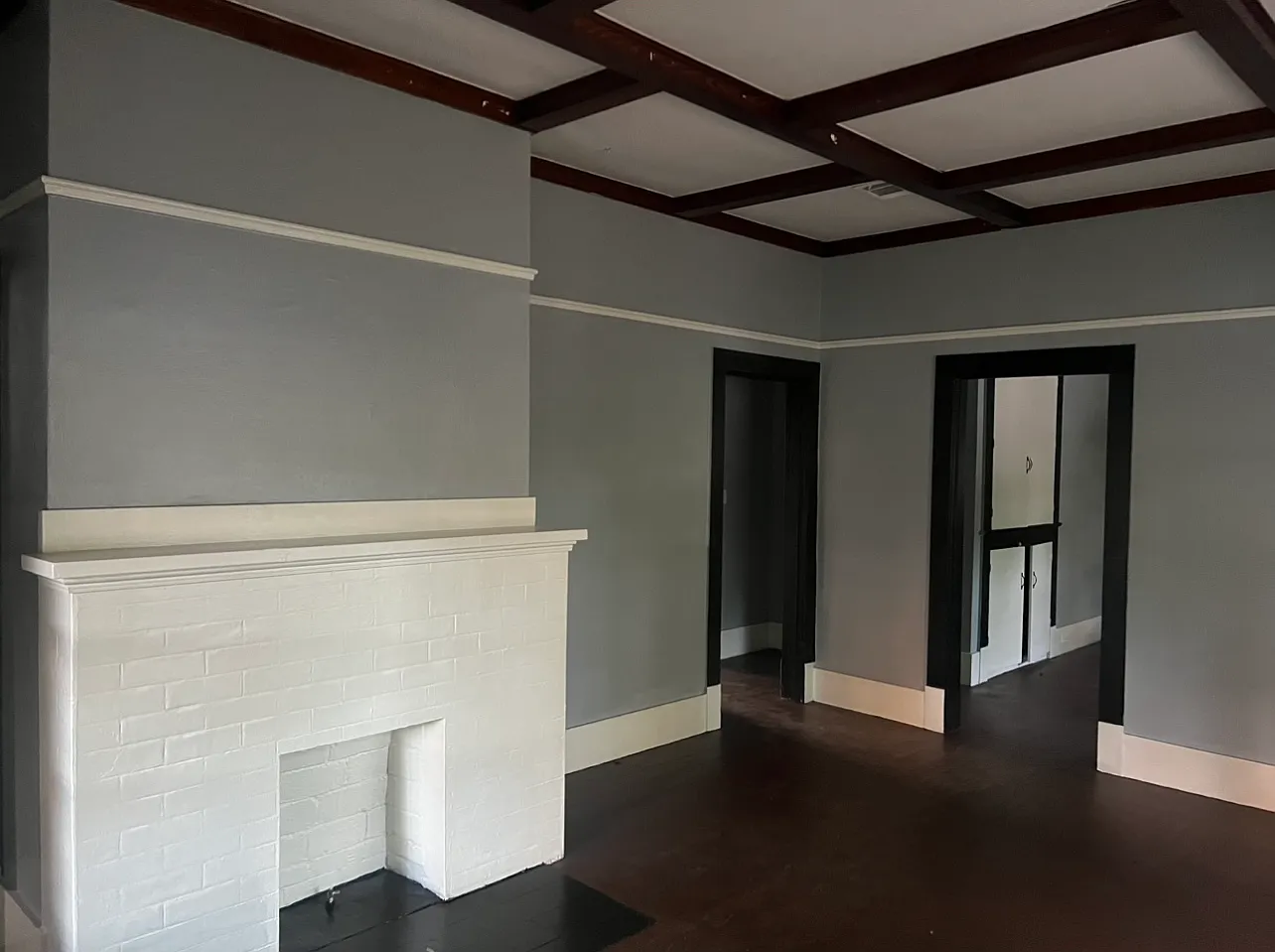 1302 E Lee St — Photo 1