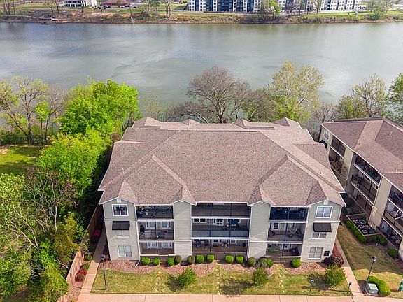 3rd image of 820 North St APT 8