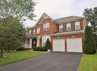 6998 Caton Woods Ct, Springfield, VA 22150