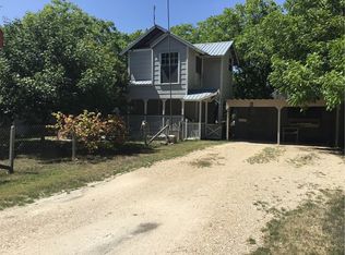 304 W Cedar St, Granger, TX 76530
