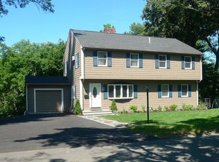 46 Woodbriar Rd, Wakefield, MA 01880