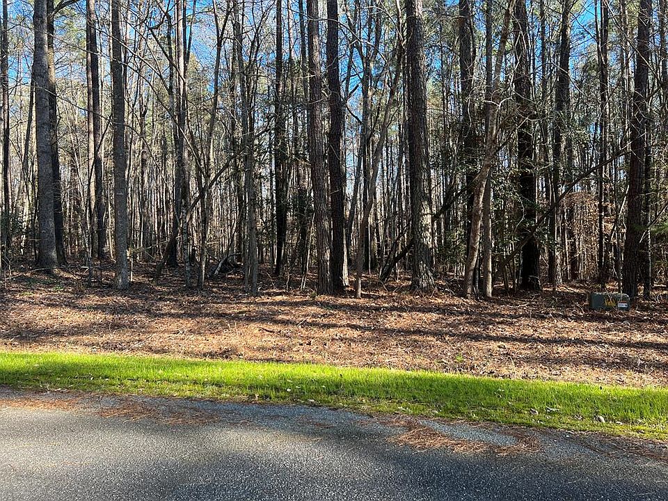 1st image of 165 Plantation Dr
