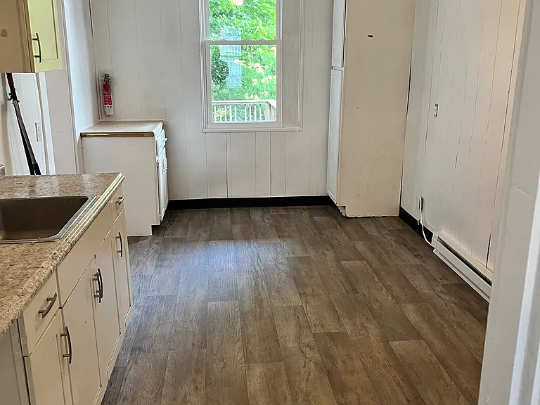 28 Woessner Ave — Photo 5