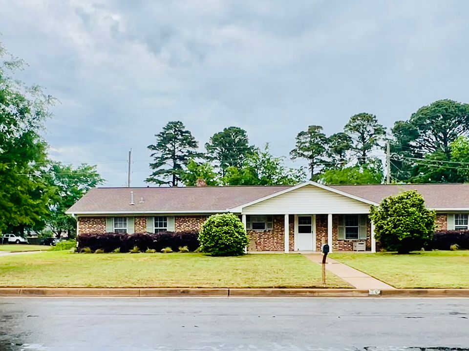 Front on corner lot