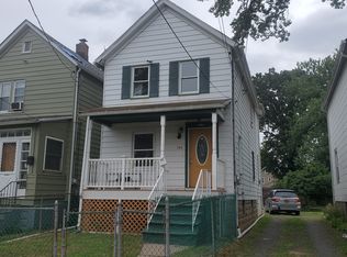146 E 9th Ave, Roselle, NJ 07203