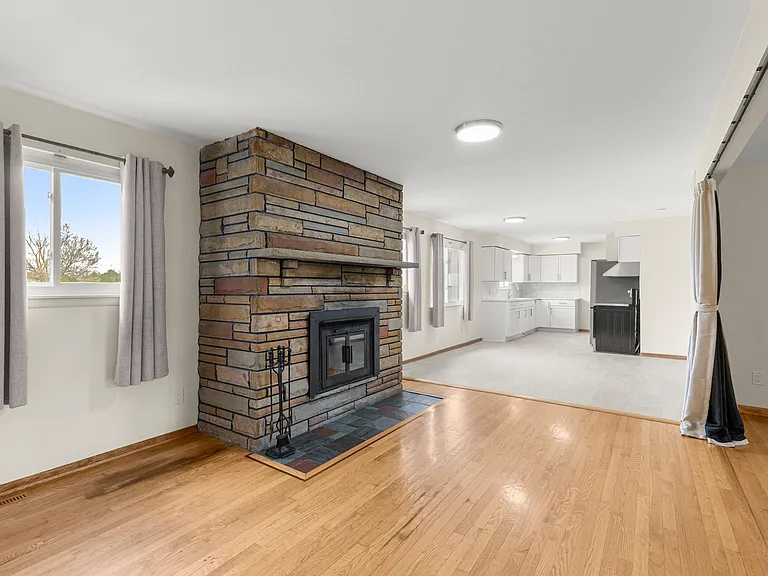 20325 Westview Dr — Photo 28