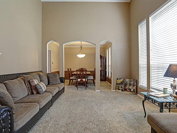 3rd image of 3112 Grantham Dr