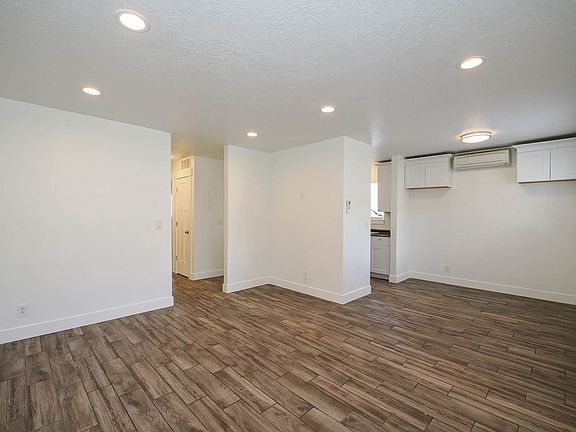 5th image of 1559 W 3395 S #D