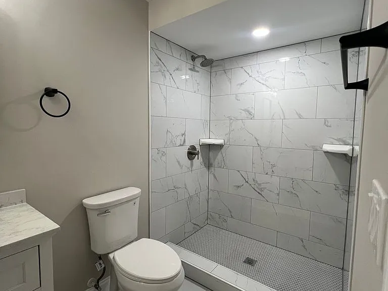 615 N Calhoun St — Photo 17