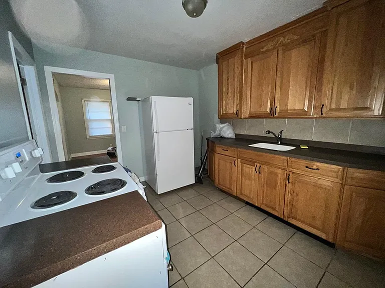 115 Dewey St — Photo 12