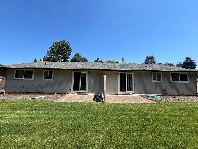 1243 SE Villard St — Photo 8