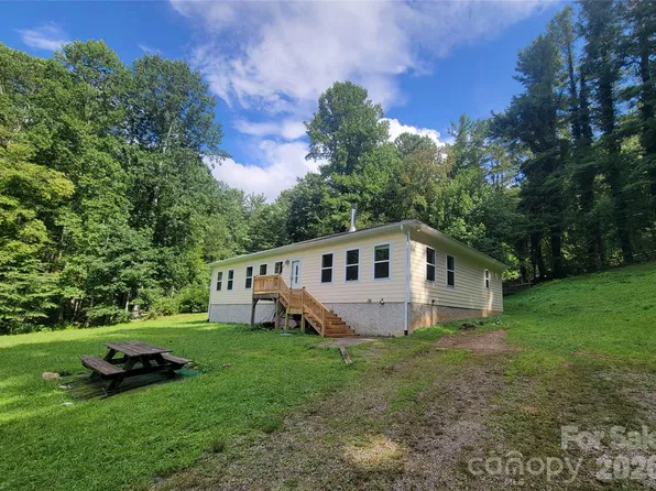 169 Roadrunner Dr, Balsam, NC 28707