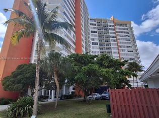 1351 NE Miami Gardens Dr APT 901E, Miami, FL 33179