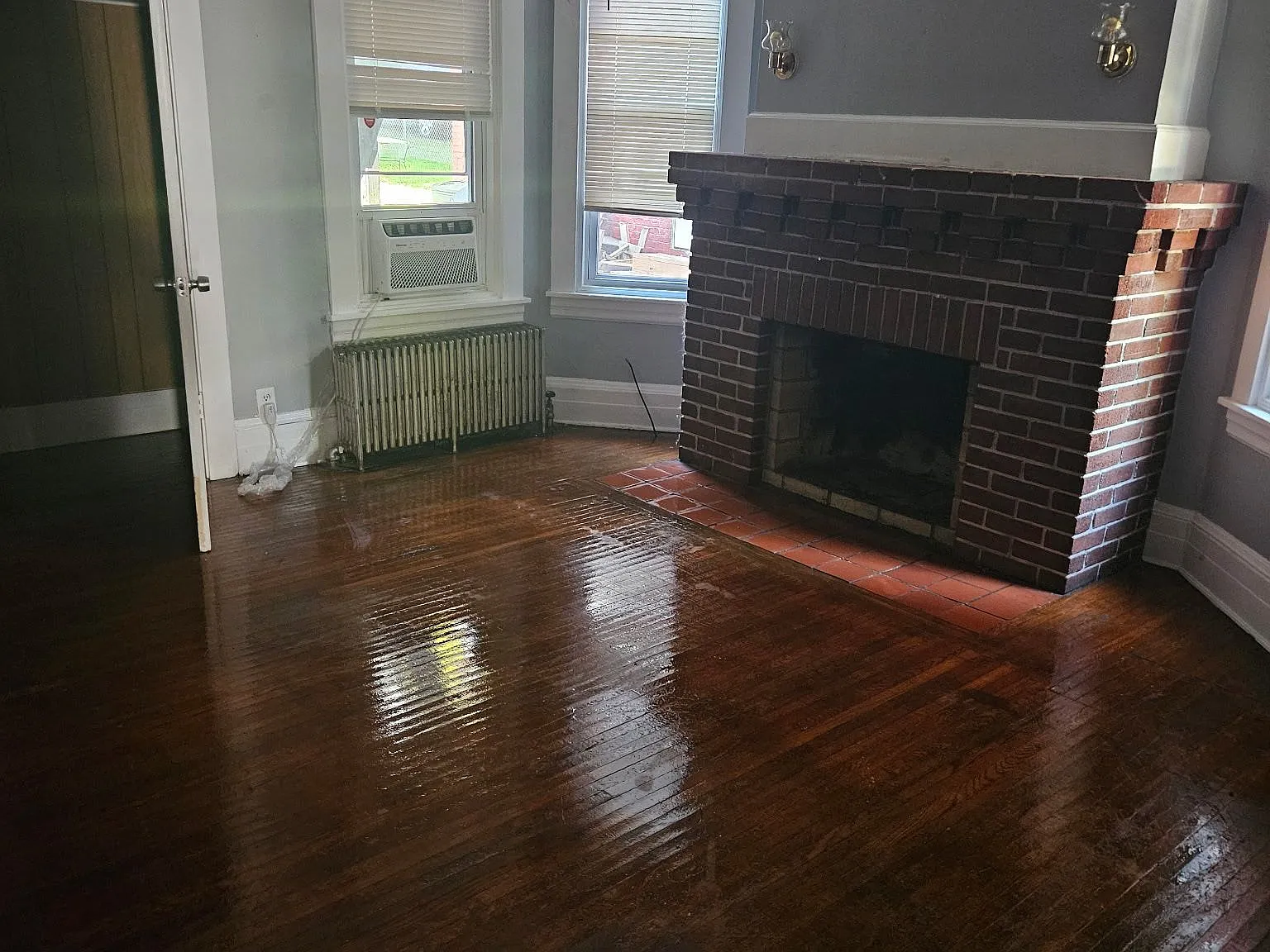 838 E Orange St — Photo 3