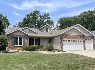 215 Belden Dr, Edwardsville, IL