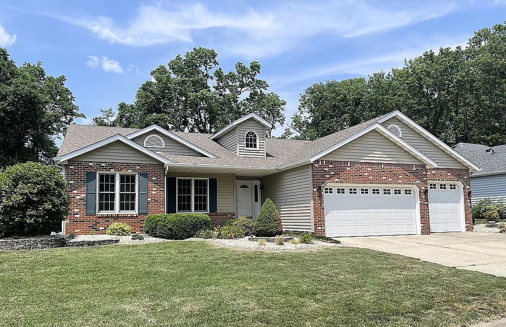 215 Belden Dr photo 1