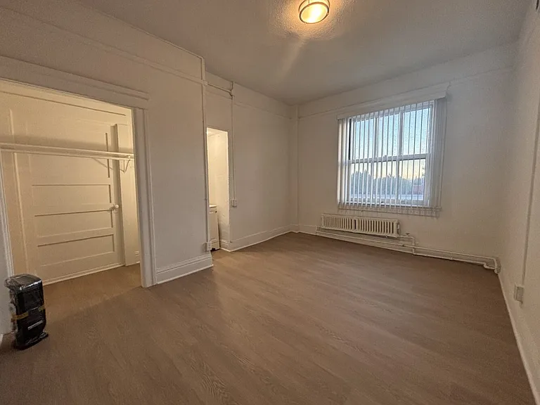 1315 S Flower St — Photo 19
