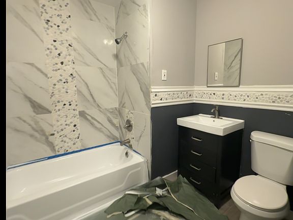 3rd image of 283-285 Hawthorne Ave #1L