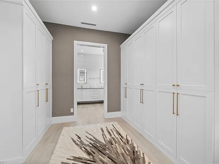 6597 Caldecott Dr — Photo 19