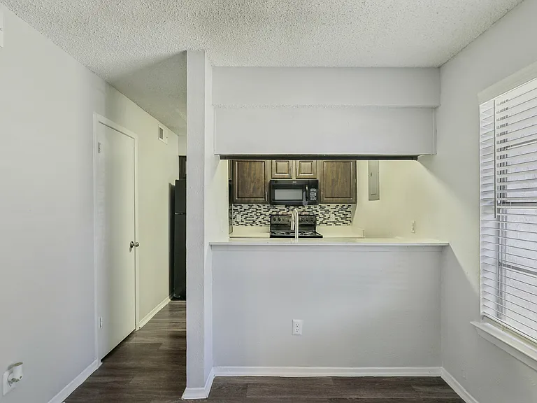 Briar Cove — Photo 9
