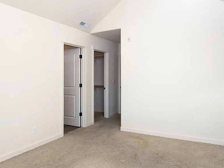 7894 NE Miriam Way — Photo 9