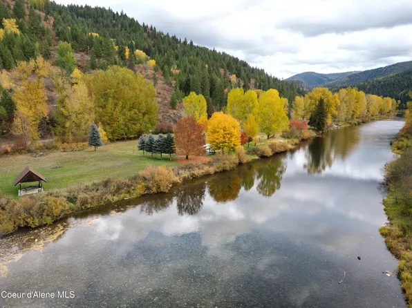10755 Old River Rd, Kingston, ID 83839