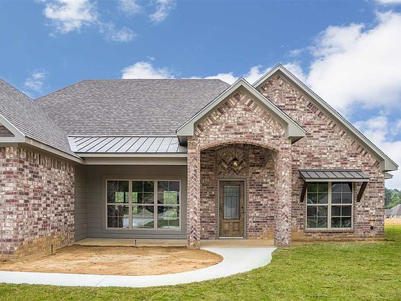 2nd image of 142 Majestic Ln