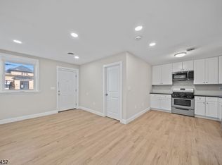 372 S Washington Ave #1, Bergenfield, NJ 07621