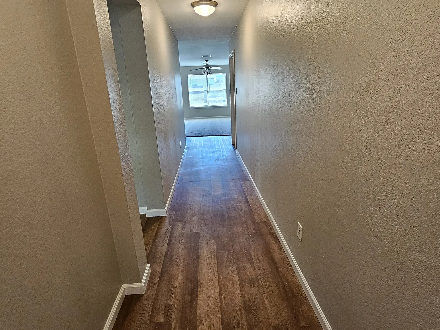 3 bed, 1375 sqft, $1,675 — Photo 2