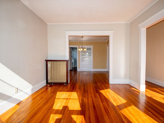 2nd image of 17-19 Oakland St