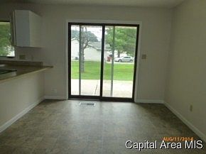 5th image of 14464 Pioneer Dr