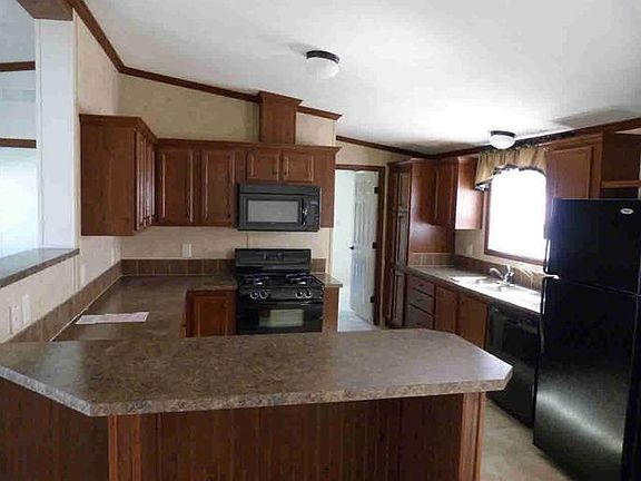 3rd image of 410 Sand Gate Dr
