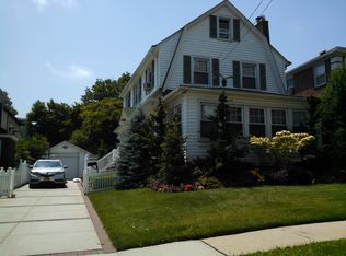 15512 33rd Ave, Flushing, NY 11354
