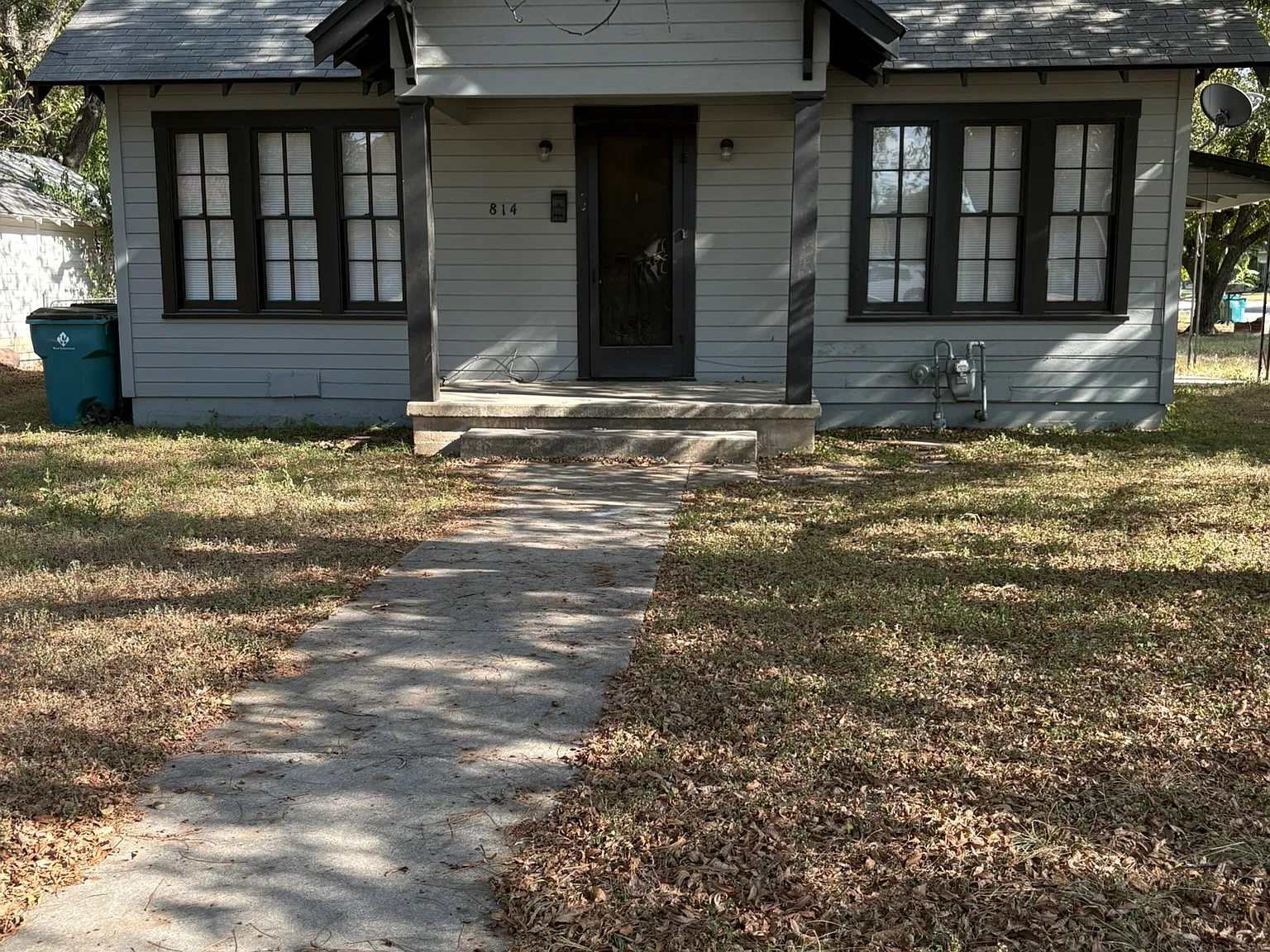 2 bed, 1.0 bath, $1,200 — Photo 2
