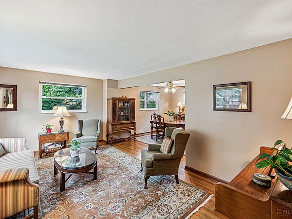 4th image of 641 Woodyhill Dr