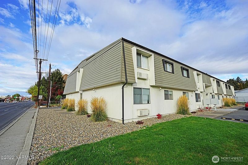 4th image of 1020 S 20th Avenue