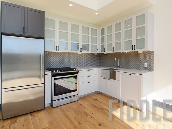 3rd image of 10 Montieth St APT 642