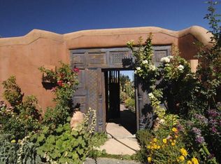 7 Tano Point Ln, Santa Fe, NM 87506
