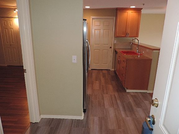 4th image of 15325 Sunwood Blvd APT B103