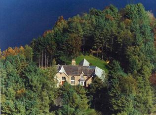 158 Springhouse Ln, Spring Grove, PA 17362