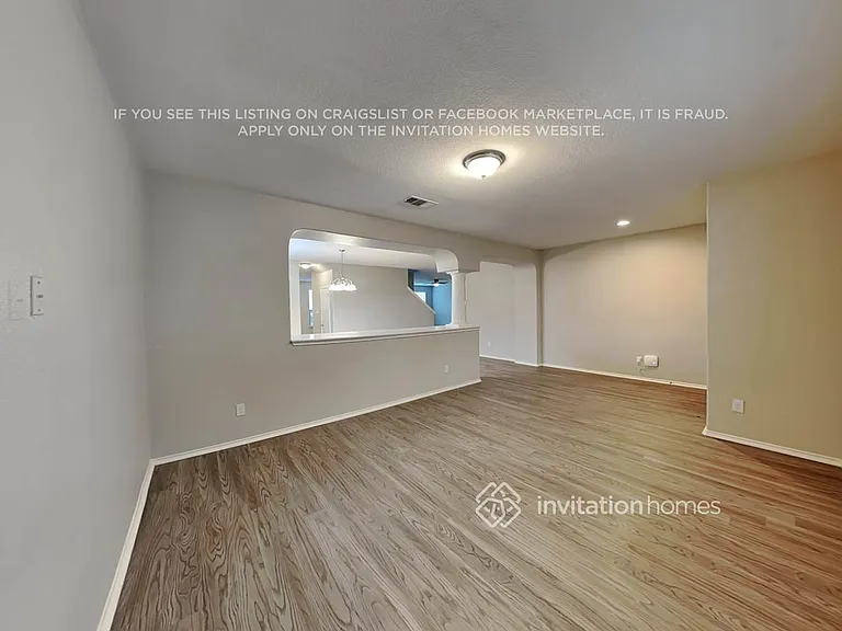 4808 Woodstock Dr — Photo 4