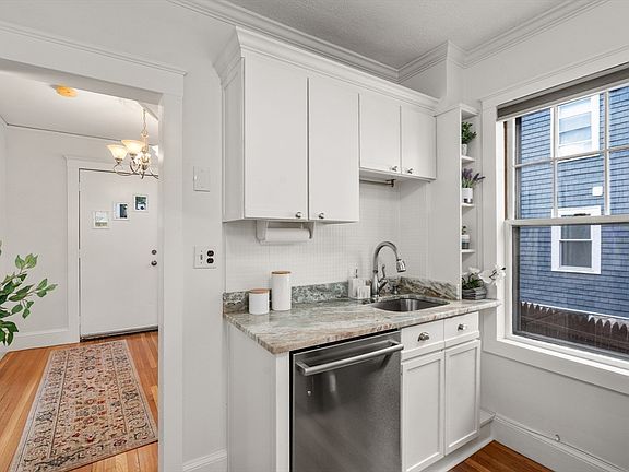 5th image of 161 Perham St